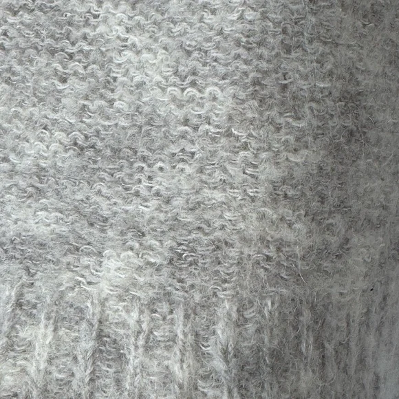 Free People Oversized Cozy Alpaca/Mohair Knit Bell-Sleeve V Neck Top Sweater M - Picture 8 of 13